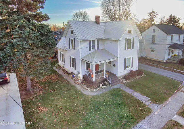 Homes for sale in Findlay, OH | 419 W Lincoln St, Findlay, OH 45840 | MLS# 10001492