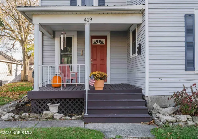 Photo 3 of Single family home for sale at 419 W Lincoln St, Findlay, OH 45840 | MLS# 10001492 | Listing updated on 2026-01-14