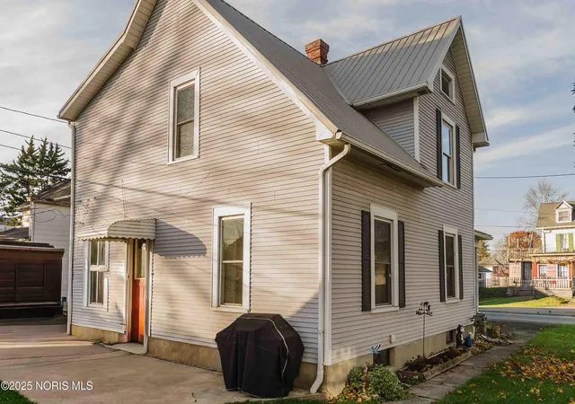 Photo 4 of Single family home for sale at 419 W Lincoln St, Findlay, OH 45840 | MLS# 10001492 | Listing updated on 2026-01-14