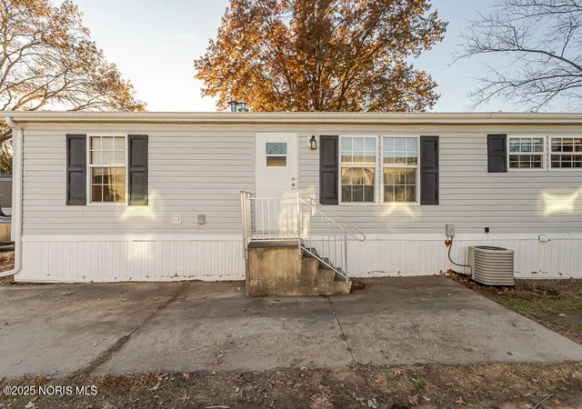 Photo 3 of Manufactured Mobile Home at 7717 Angola Rd #359, Holland, OH 43528 | MLS# 10001412 | | Sold on 2026-02-27