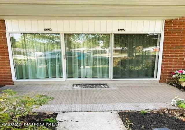 Photo 11 of Condo for sale at 425 W Ridge Dr #6, Fostoria, OH 44830 | MLS# 10001445 | Listing updated on 2026-05-08