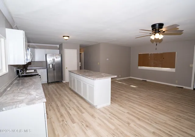 2nd image of 1582 S Clinton St, Defiance, OH 43512 | MLS# 10001491