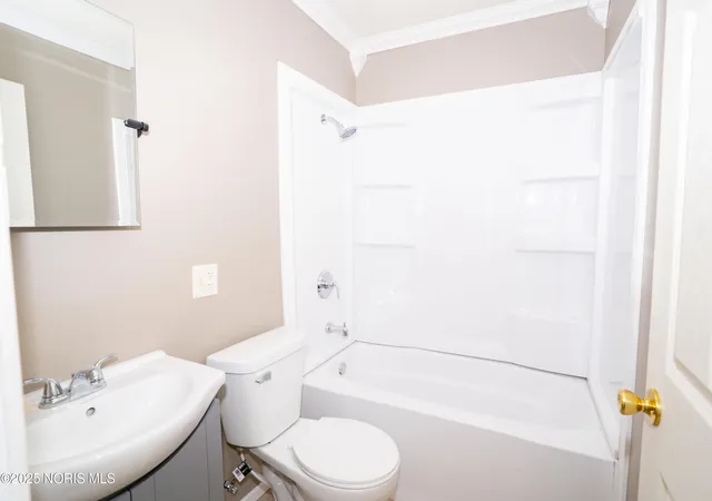 4th image of 1582 S Clinton St, Defiance, OH 43512 | MLS# 10001491