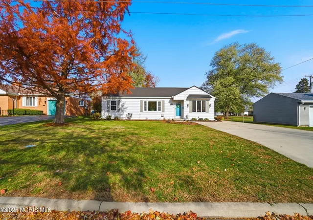 Photo 1 of Single family home for sale at 242 E Yates Ave, Findlay, OH 45840 | MLS# 10001518 | Listing updated on 2025-11-17