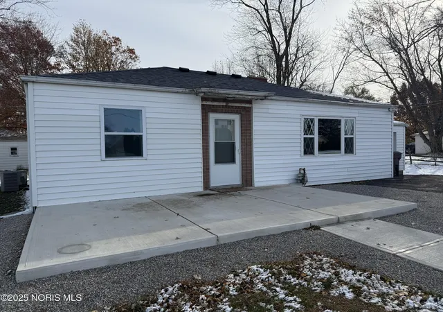 Homes for sale in Swanton, OH | 9984 State Route 64, Swanton, OH 43558 | MLS# 10001597