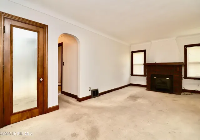 Photo 4 of Sale Pending at 3334 Thelma Dr, Toledo, OH 43613 | MLS# 10001695 | Listing updated on 2026-08-28