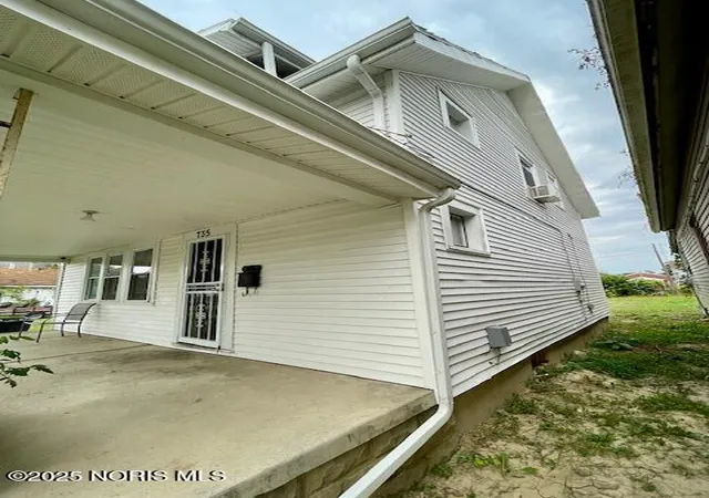 Homes for sale in Toledo, OH | 735 Maywood Ave, Toledo, OH 43608 | MLS# 10001909