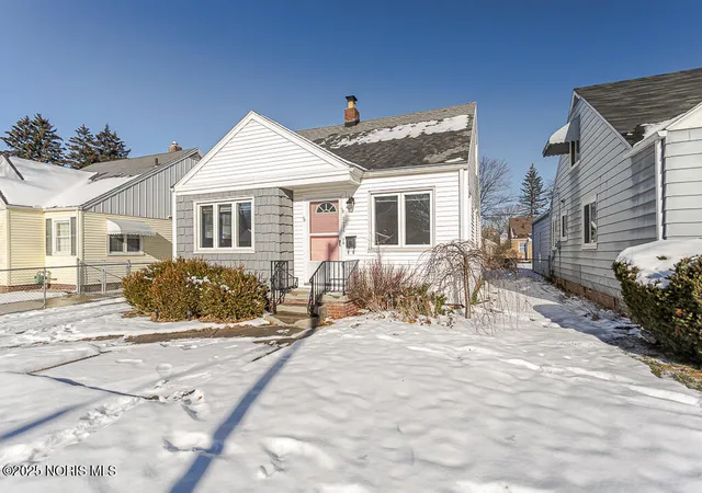 Homes for sale in Toledo, OH | 2834 Wyndale Rd, Toledo, OH 43613 | MLS# 10001974