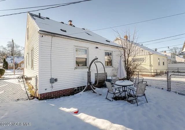 Homes for sale in Toledo, OH | 2834 Wyndale Rd, Toledo, OH 43613 | MLS# 10001974