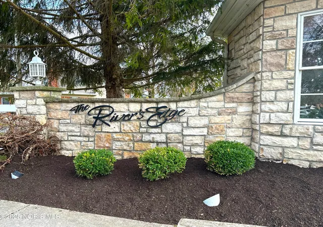 Homes for sale in Perrysburg, OH | 0 Falling Waters Ln, Perrysburg, OH 43551 | MLS# 10002156