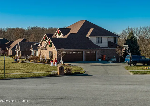 Photo 2 of Single family home for sale at 9894 Smokies Way, Findlay, OH 45840 | MLS# 10002591 | Listing updated on 2026-01-14