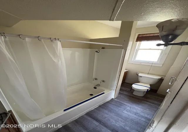 Listing Photo 2 - Condo for sale in building located at 540 Church St, Toledo, OH 43605 - Unit #