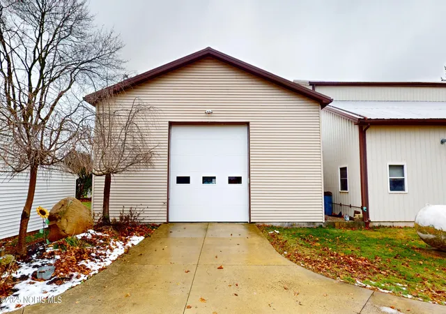 Homes for sale in Woodville, OH | 1001 Oak St, Woodville, OH 43469 | MLS# 10002464