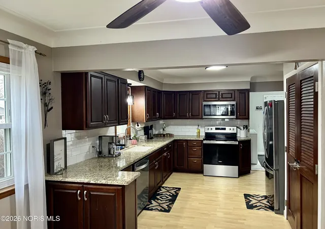Photo 5 of Single Family Residence at 23195 W Centerfield Dr, Genoa, OH 43430 | MLS# 10002517 | | Sold on 2026-03-03