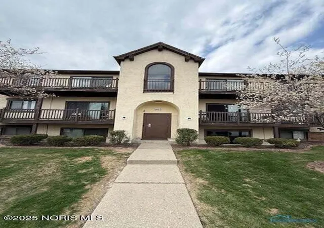 Photo 1 of Condo for sale at 1662 Brownstone Blvd, Toledo, OH 43614 | MLS# 10002644 | Listing updated on 2026-03-17
