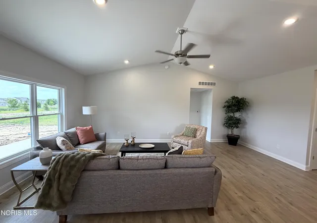 4th image of 1383 Limerick Ln, Waterville, OH 43566 | MLS# 10002834