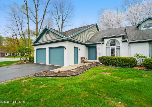 Photo 1 of Condominium at 2000 Rush Crk Ct, Findlay, OH 45840 | MLS# 10002772 |  | Sold on 2026-04-03
