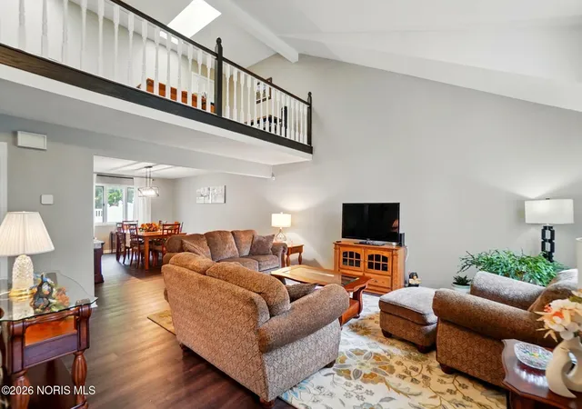 Photo 2 of Condominium at 2000 Rush Crk Ct, Findlay, OH 45840 | MLS# 10002772 |  | Sold on 2026-04-03