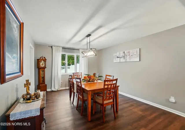 Photo 5 of Condominium at 2000 Rush Crk Ct, Findlay, OH 45840 | MLS# 10002772 |  | Sold on 2026-04-03