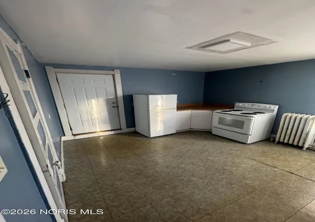 Listing Photo 2 - Condo for sale in building located at 731 Parker Ave, Toledo, OH 43605 - Unit #