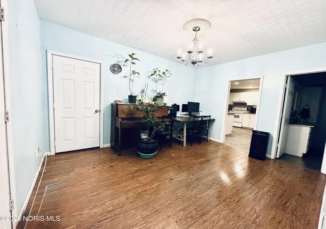2nd image of 615 E Sandusky St, Findlay, OH 45840 | MLS# 10003037