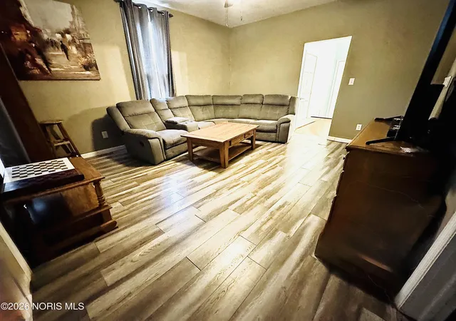 3rd image of 615 E Sandusky St, Findlay, OH 45840 | MLS# 10003037