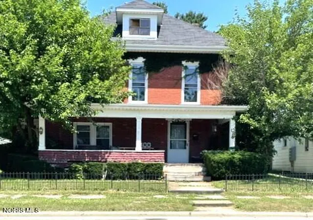 Photo 1 of Single family home for sale at 400 W Mansfield St, Bucyrus, OH 44820 | MLS# 10003300 | Listing updated on 2026-08-24