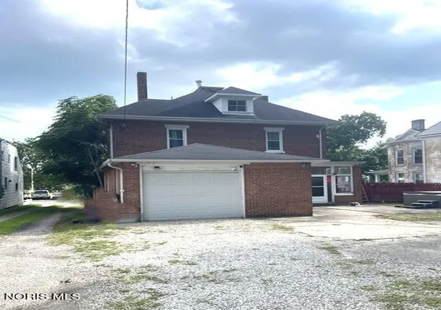 Photo 4 of Single family home for sale at 400 W Mansfield St, Bucyrus, OH 44820 | MLS# 10003300 | Listing updated on 2026-08-24