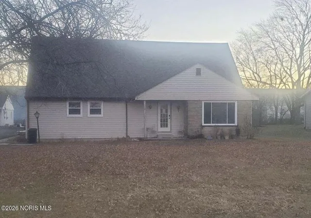 Listing Photo 2 - Condo for sale in building located at 4417 County Rd 220, Findlay, OH 45840 - Unit #