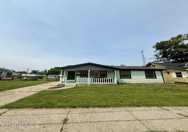 Homes for sale in Toledo, OH | 558 Thurston St, Toledo, OH 43605 | MLS# 10003372