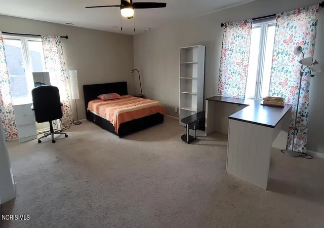 image of 6562 Woodhall Dr, Sylvania, OH 43560