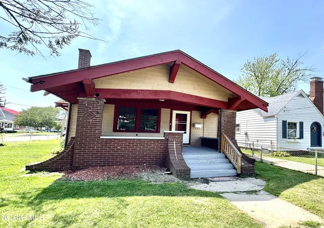 Homes for sale in Toledo, OH | 4203 Berwick Ave, Toledo, OH 43612 | MLS# 10003856