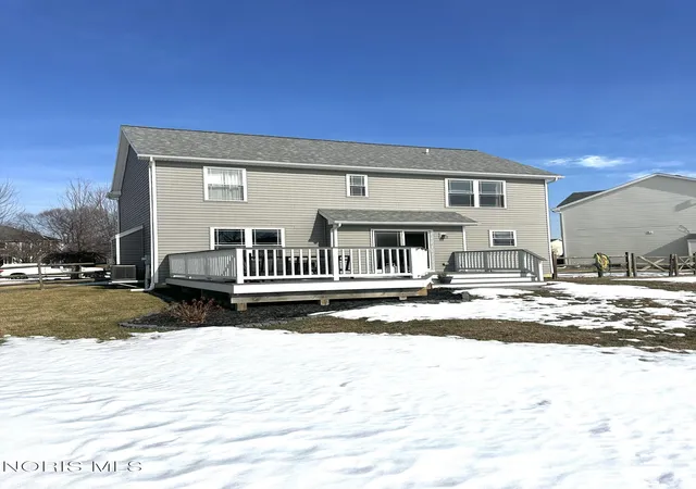 Photo 3 of Single family home for sale at 7041 Harvester Rd, Maumee, OH 43537 | MLS# 10004101 | Listing updated on 2026-03-01