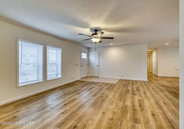 Photo 4 of Manufactured home for sale at 27484 Oregon Rd #164, Perrysburg, OH 43551 | MLS# 10004019 | Listing updated on 2026-05-07