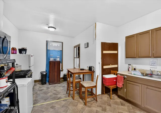 Homes for sale in Toledo, OH | 1106 Page St, Toledo, OH 43608 | MLS# 10004191