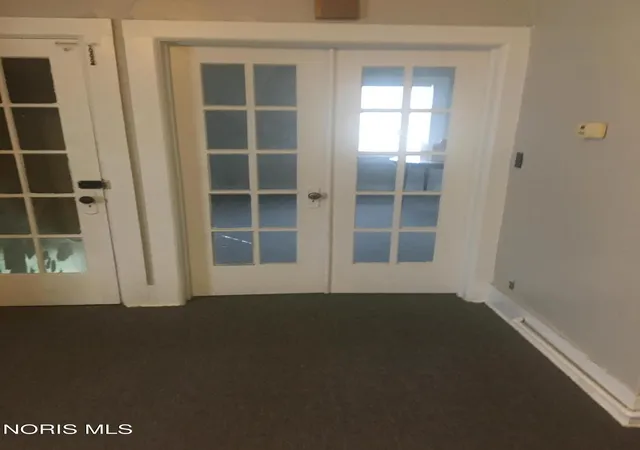 Listing Photo 2 - Condo for sale in building located at 192 E Perry St, Tiffin, OH 44883 - Unit #