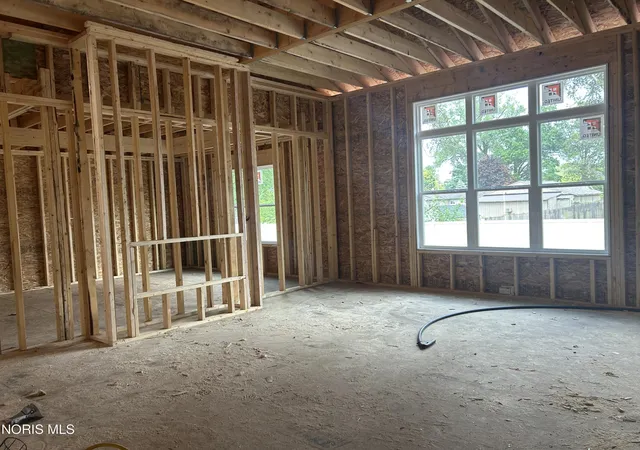4th image of 34 Victory Lane, Holland, OH 43528 | MLS# 10004226
