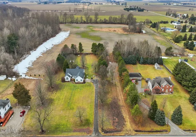 Homes for sale in Swanton, OH | 580 S Berkey Southern Rd, Swanton, OH 43558 | MLS# 10004290
