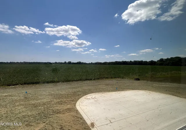2nd image of 9845 Featherwood Ln, Sylvania, OH 43560 | MLS# 10004378