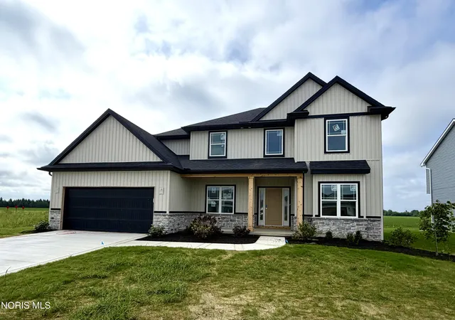2nd image of 9841 Featherwood Ln, Sylvania, OH 43560 | MLS# 10004385