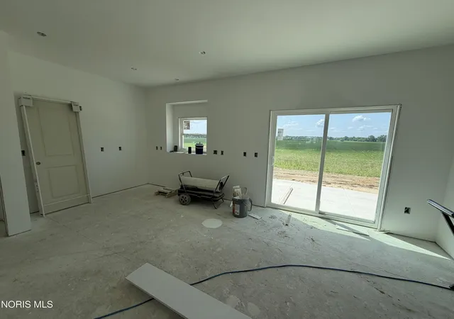 3rd image of 9841 Featherwood Ln, Sylvania, OH 43560 | MLS# 10004385
