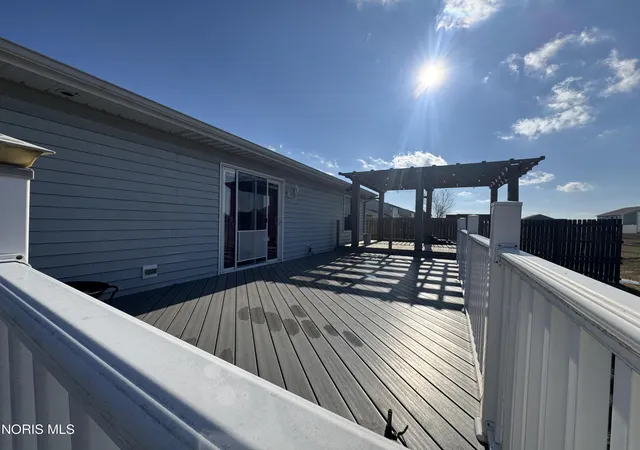 Photo 3 of Single family home for sale at 1468 S Jackson St, Defiance, OH 43512 | MLS# 10004483 | Listing updated on 2026-04-06