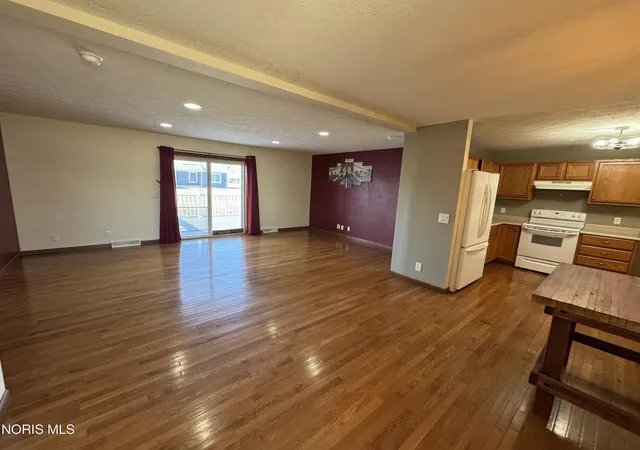 Photo 4 of Single family home for sale at 1468 S Jackson St, Defiance, OH 43512 | MLS# 10004483 | Listing updated on 2026-04-06