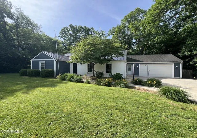 Homes for sale in Defiance, OH | 905 Corwin St, Defiance, OH 43512 | MLS# 10004546
