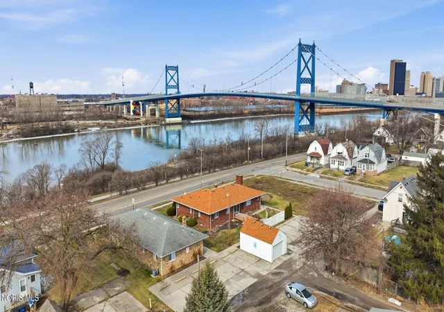 Homes for sale in Toledo, OH | 611 Miami St, Toledo, OH 43605 | MLS# 10004552