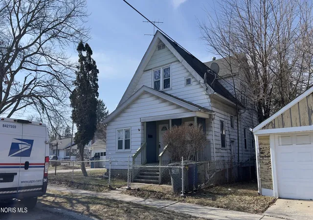 Homes for sale in Toledo, OH | 3835 Matlack Ave, Toledo, OH 43613 | MLS# 10004558