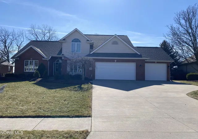 Photo 2 of Single family home for sale at 8464 Indian Lake Dr, Findlay, OH 45840 | MLS# 10004653 | Listing updated on 2026-03-31