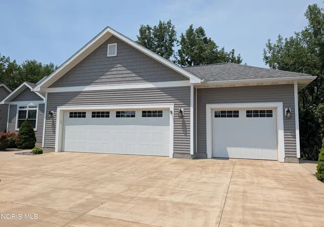 Homes for sale in Port Clinton, OH | 5131 E Blue Teal Dr, Port Clinton, OH 43452 | MLS# 10004723