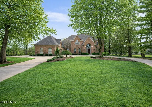 Homes for sale in Perrysburg, OH | 26976 W River Rd, Perrysburg, OH 43551 | MLS# 10005247