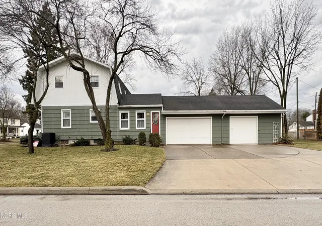 2nd image of 519 Sackett St, Maumee, OH 43537 | MLS# 10004836